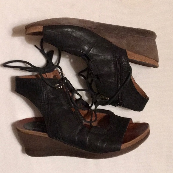 Miz Mooz Laceup Demi-Wedge sz 40 - Picture 3 of 10